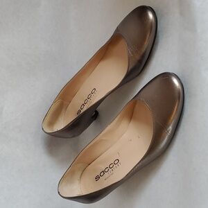 Sacco comfort low heel pumps sz 39 bronze/silver